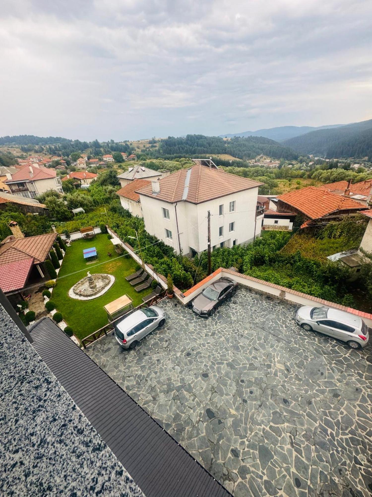 Къща За Гости Аси Dospat Exterior photo